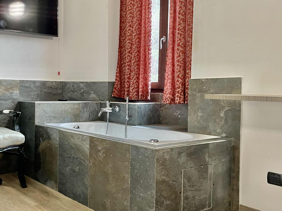 Poste Regie - Milan Guest House الغرفة الصورة